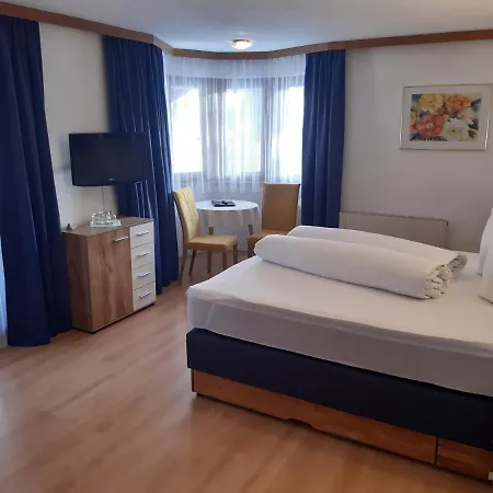 Отель Klausnerhof Garni