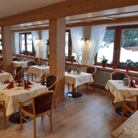 Отель Klausnerhof Garni Зеефельд в Тироле