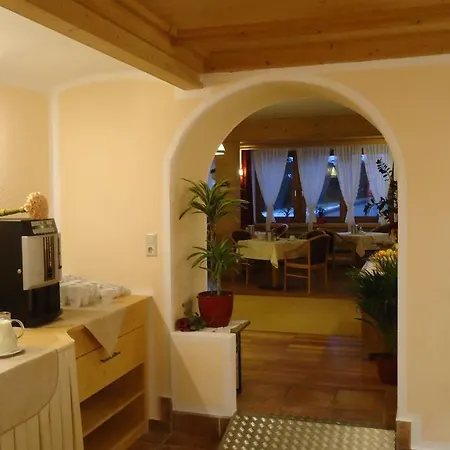 Отель Klausnerhof Garni Зеефельд в Тироле