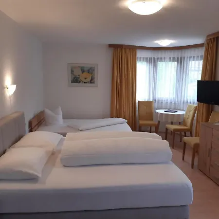 Landhaus Klausnerhof Garni