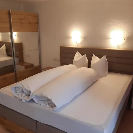 Klausnerhof Garni Отель Зеефельд в Тироле