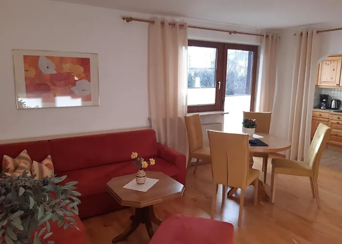 ランドハウス クラウズナホフ ガルニ ホテル ゼーフェルト・イン・チロル