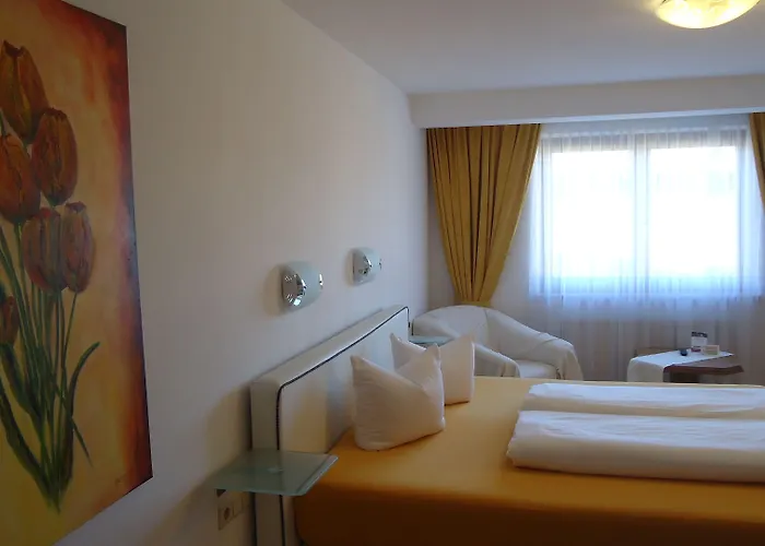 ランドハウス クラウズナホフ ガルニ