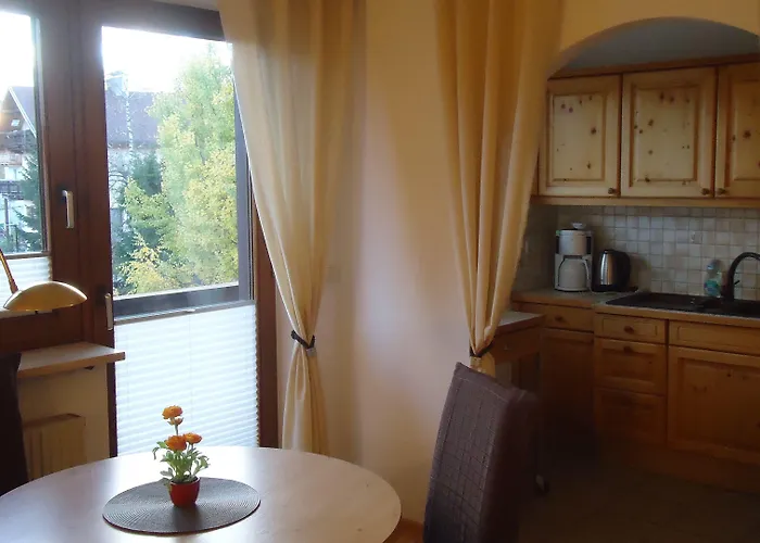 ホテル ランドハウス クラウズナホフ ガルニ