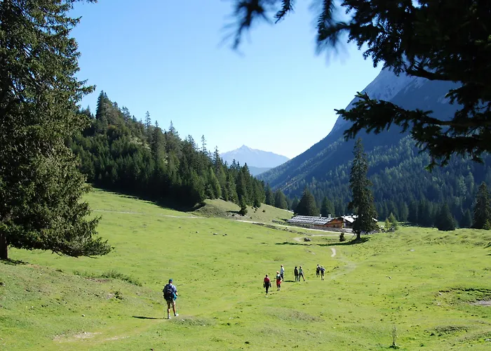 Klausnerhof Garni Hotel Seefeld in Tirol