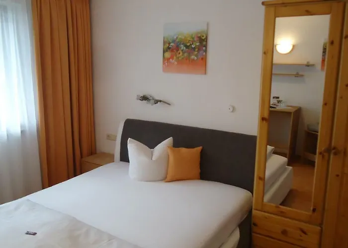 Klausnerhof Garni Hotel Seefeld in Tirol